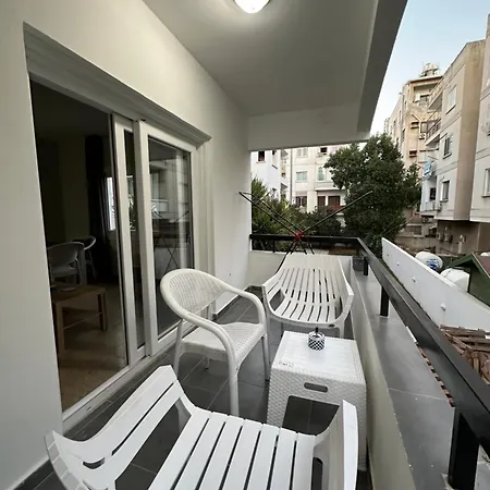 公寓 1c Newly Renovated 2 Bedroom Flat *